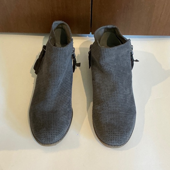 Dolce Vita Gray Ankle Booties - Picture 1 of 3